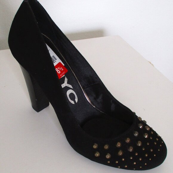 DKNYC "Denice" Womens Black Suede Copper Stud Pump w/4" Heels NWOB - Size 8.5M - Picture 1 of 11